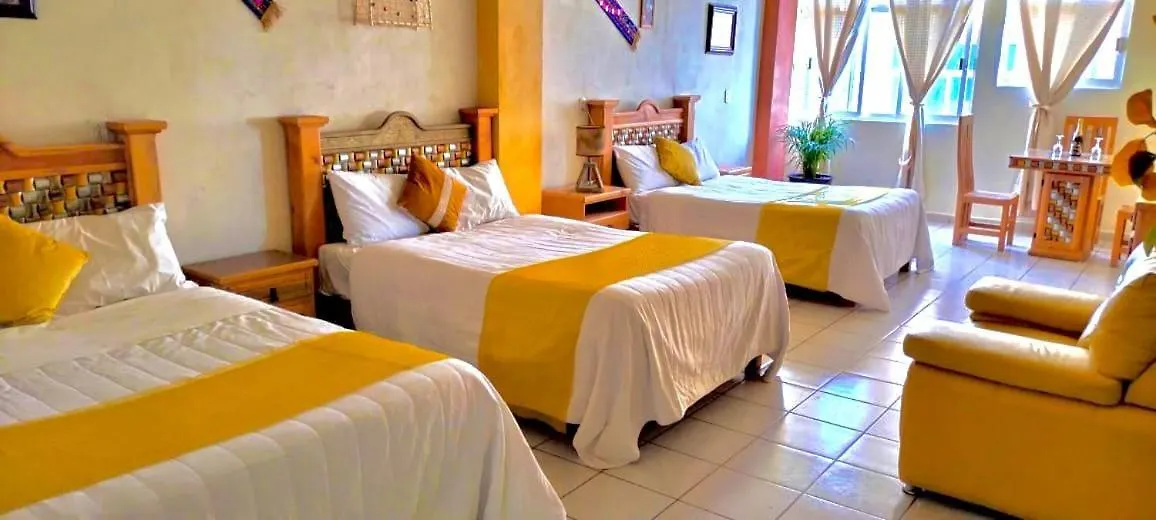 Hotel Carnaval Huejotzingo 3*,